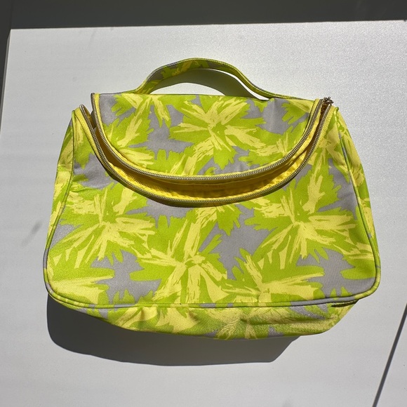 Estee Lauder Handbags - Estee Lauder Cosmetics Makeup Travel Bag